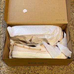 Brand new Sperry top sliders size 9